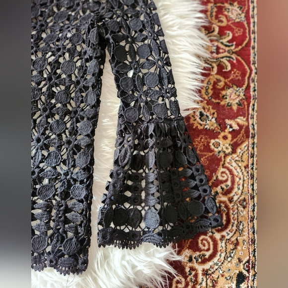 Suzy Shier Long Sleeve Lace Blouse - Picture 5 of 9